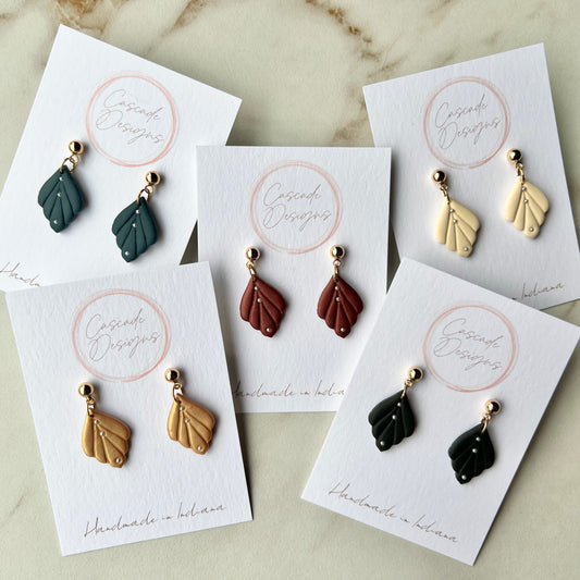 The Elli | Pearl Drop Earrings