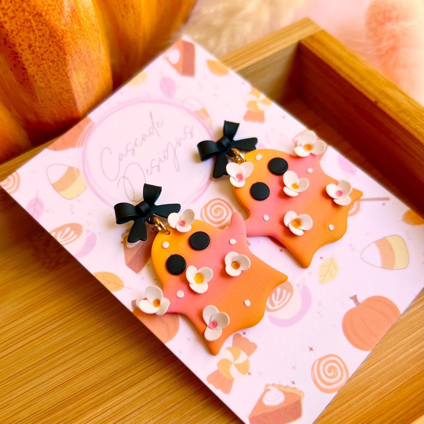 The Ghosti Floral | Ombre Ghost Pumpkin Clay Earrings