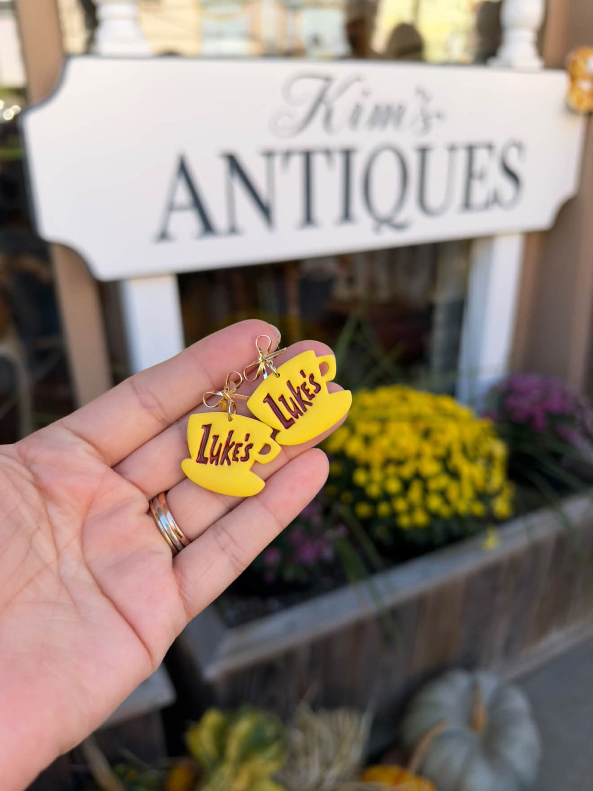 The Luke's Diner | Stars Hollow Coffee Cup Earrings