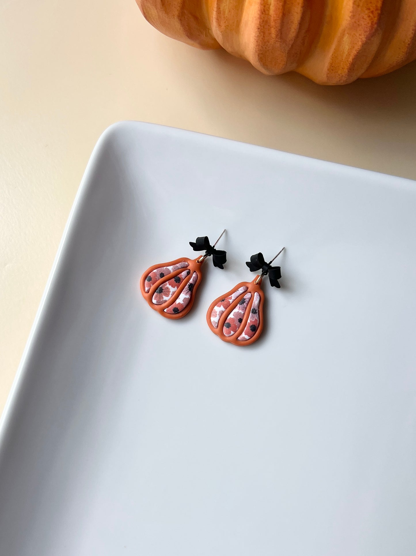 The Floral Gourd | Patterned Gourd Earrings