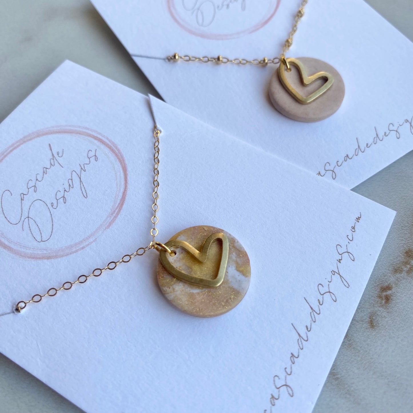 The Gold Amor | Round Heart Clay Necklace