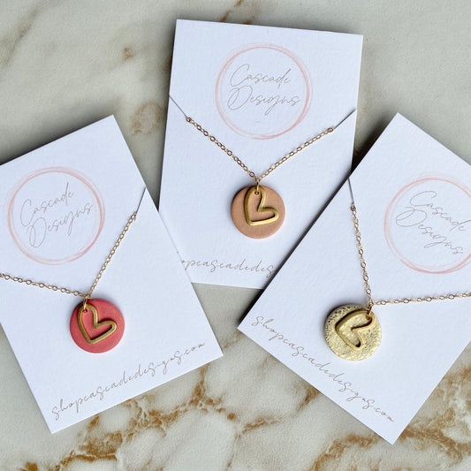 The Gold Amor | Round Heart Clay Necklace