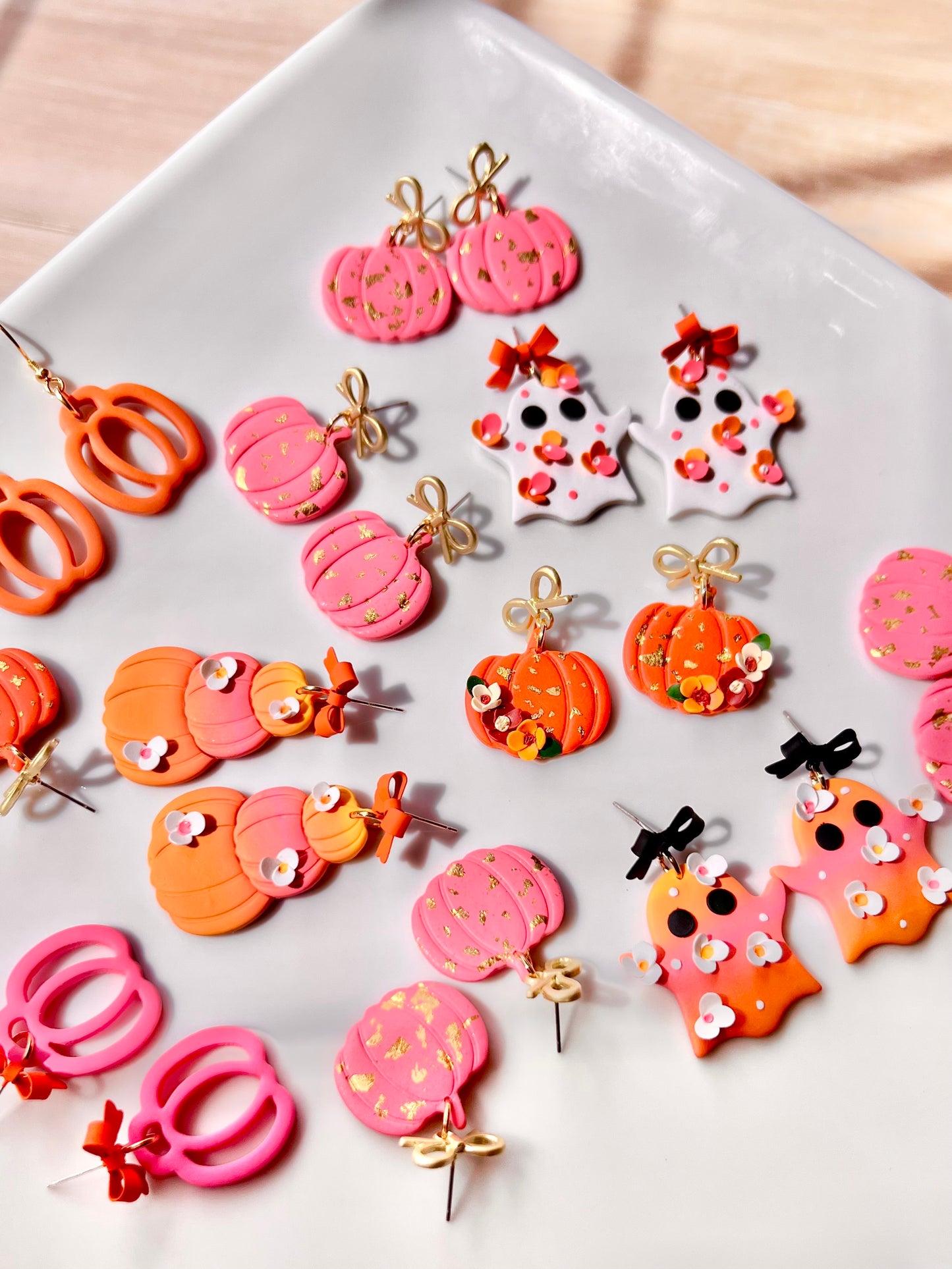 The Ghosti Floral | Ombre Ghost Pumpkin Clay Earrings
