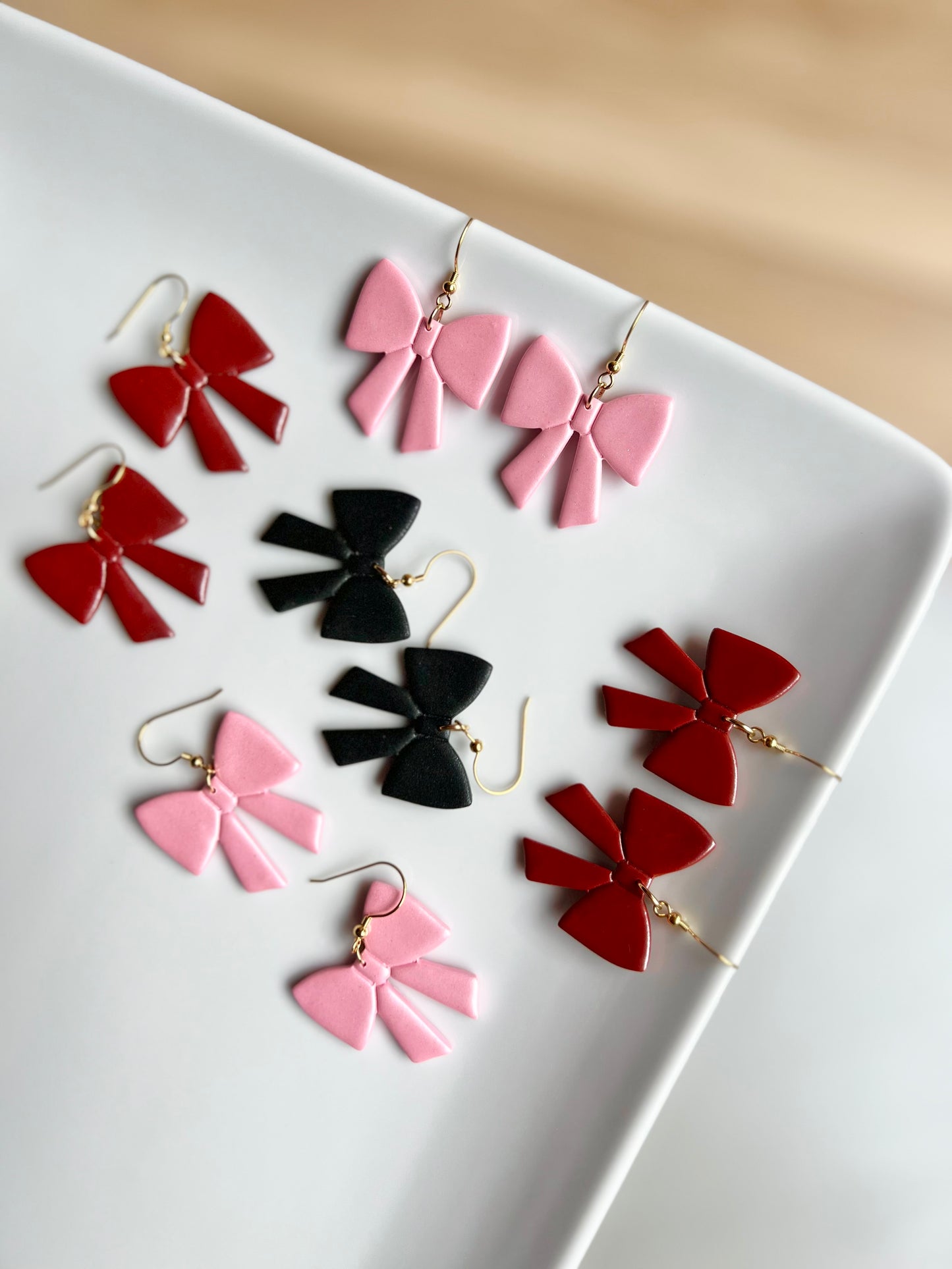 The Tinsel | Shimmery Bow Clay Earrings