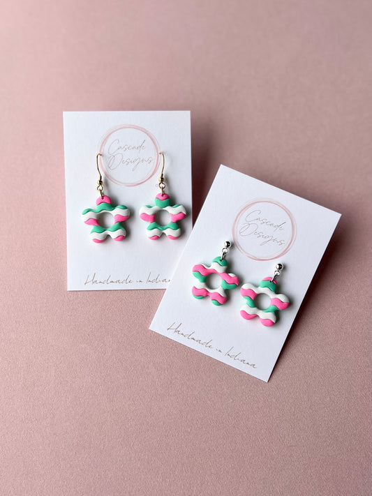 The Isabela | Wavy Flower Clay Earrings